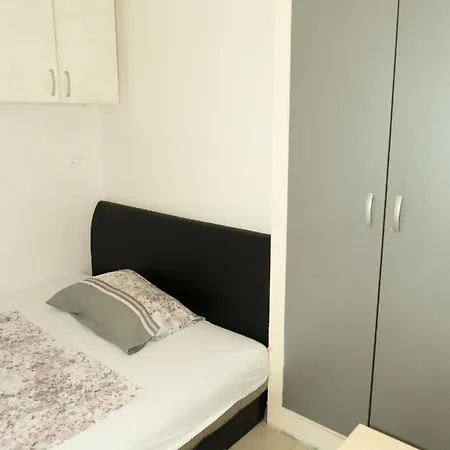 Klm Apartamento *